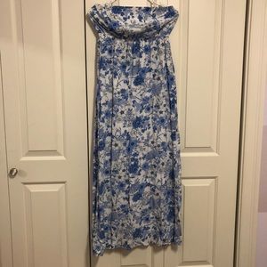 White and blue strapless dress